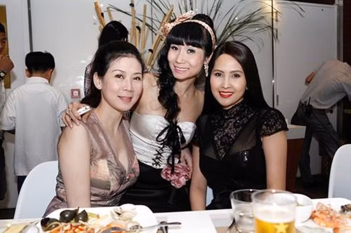 Nhan sắc sang trọng, đài các thời son trẻ của Diễm Hương ảnh 14 Nhan sắc sang trọng, đài các thời son trẻ của Diễm Hương ảnh 14