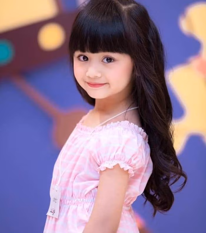 Nhan sắc cực xinh của cô bé 6 tuổi đăng quang Hoa hậu nhí Thái Lan 2019 ảnh 7