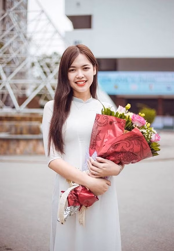 Ngẩn ngơ ngắm nhan sắc 5 cô giáo 