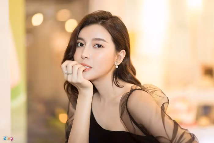 Cao Thái Hà: "Ở nhà chục tỷ đồng, đi xe sang nhưng tôi không vui" ảnh 7