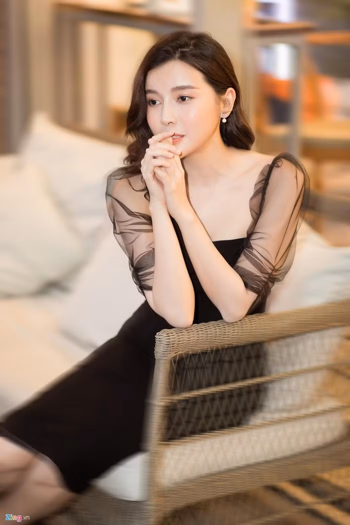 Cao Thái Hà: "Ở nhà chục tỷ đồng, đi xe sang nhưng tôi không vui" ảnh 1