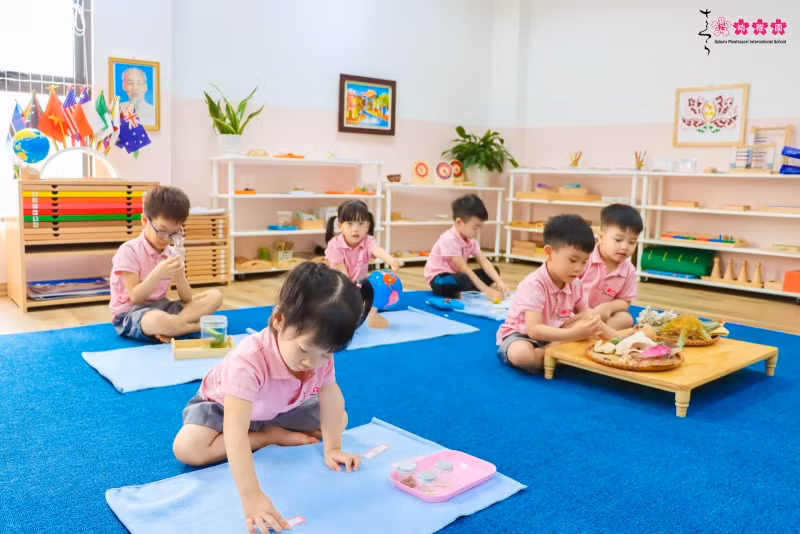 Cha mẹ cần xem xét một số yếu tố khi chọn trường cho con