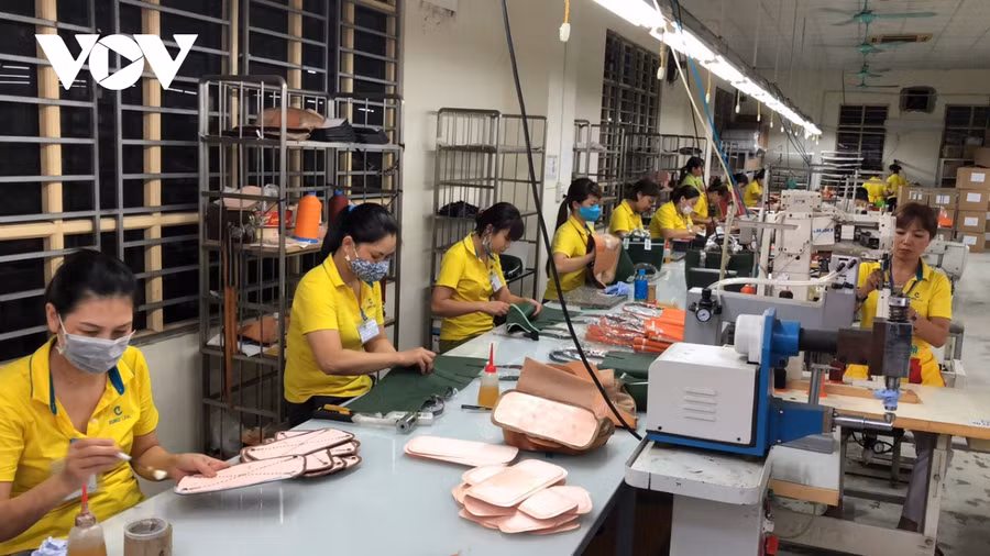 Sau đại dịch, cần đặt quyền lợi của người lao động cao hơn lợi ích kinh tế