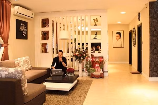 nha-sang-chanh-cua-son-tung-thuc-chat-la-biet-thu-cua-cao-thai-son-2