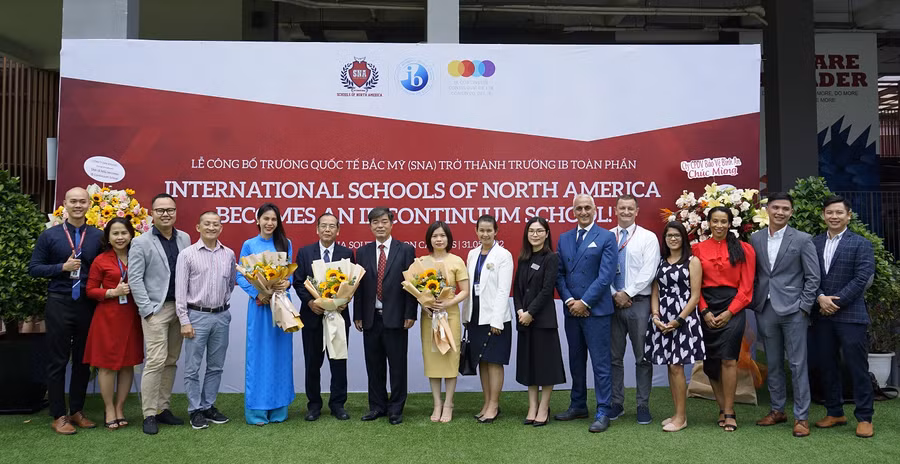 Các đại biểu tham dự lễ công bố Trường Quốc tế Bắc Mỹ trở thành trường IB Toàn phần 