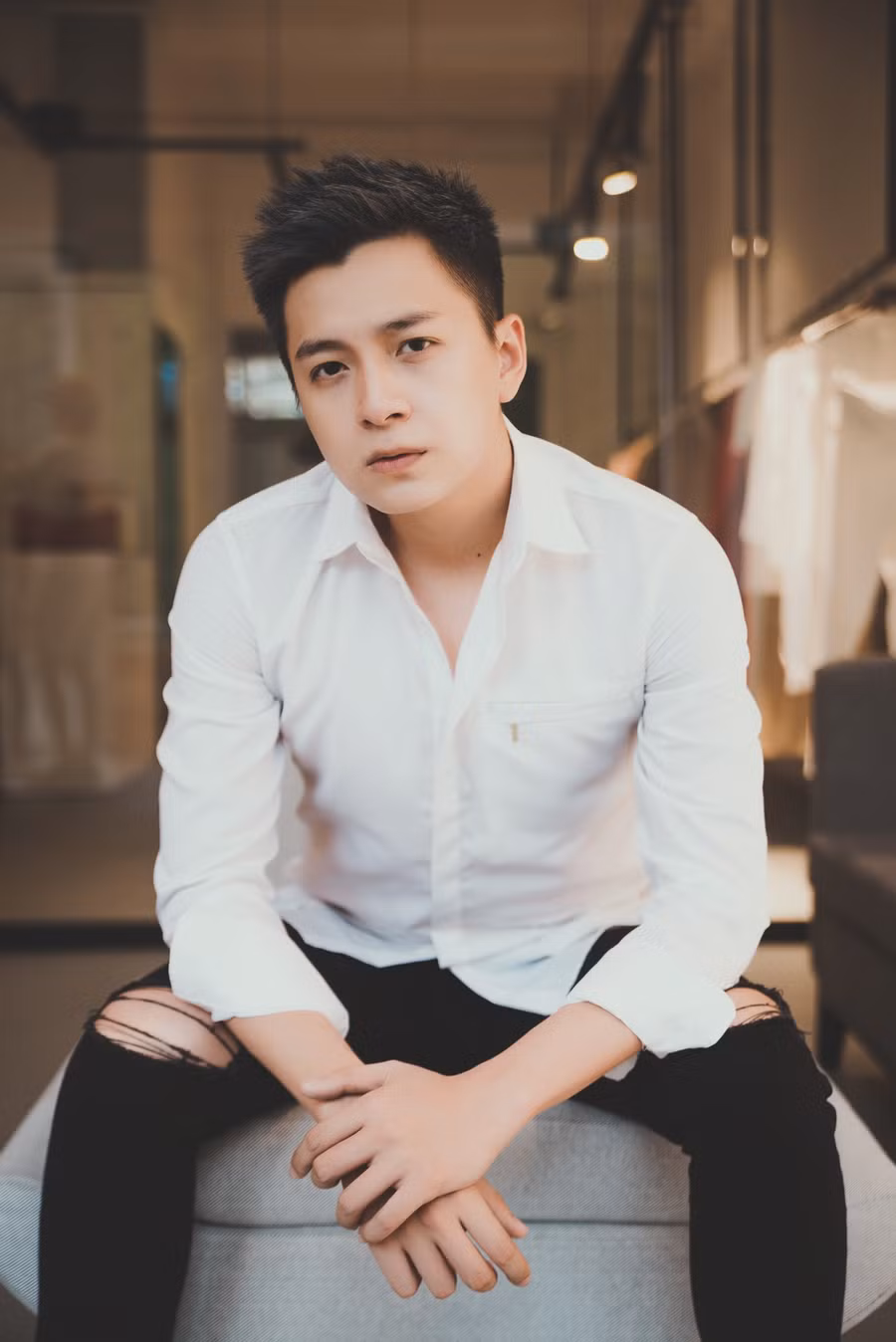 So với hình ảnh của hiện tại, có vẻ chàng Bắp đã có màn dậy thì thành công, đặc biệt là chiếc cằm nhọn đã biến mất vì nọng.