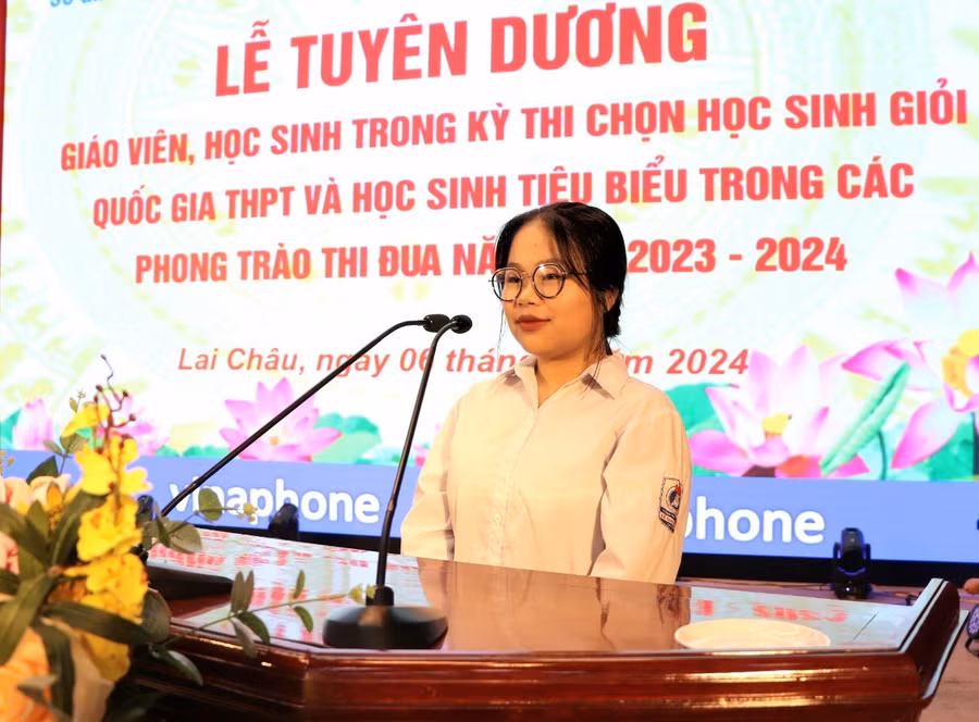 Em Lê Thị Thảo phát biểu tại Lễ tuyên dương. Em Lê Thị Thảo phát biểu tại Lễ tuyên dương.