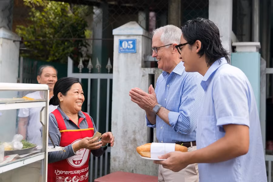 Thủ tướng Úc cảm thấy hạnh phúc và vui vẻ khi nhận được tình cảm đặc biệt của người dân