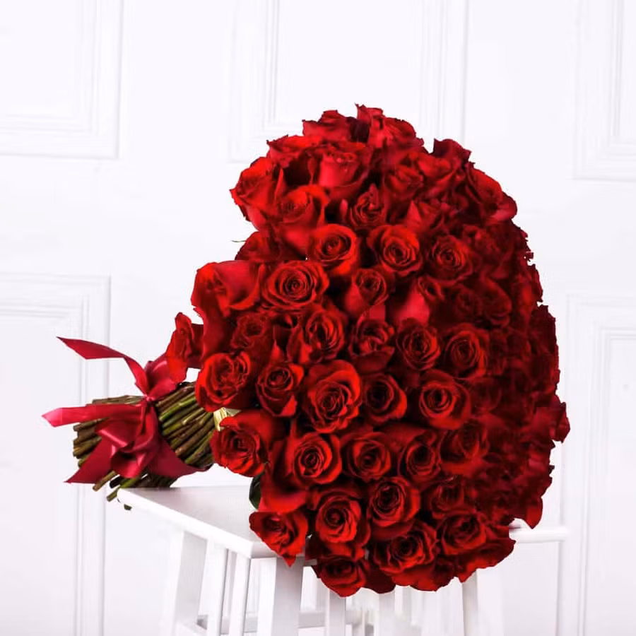 Vì sao người ta thường tặng socola và hoa hồng ngày Valentine? ảnh 1