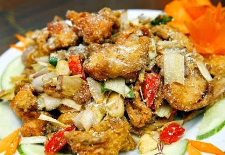 Cach lam thit ga rang muoi chuan nhat thom ngon hap dan hon ngoai hang