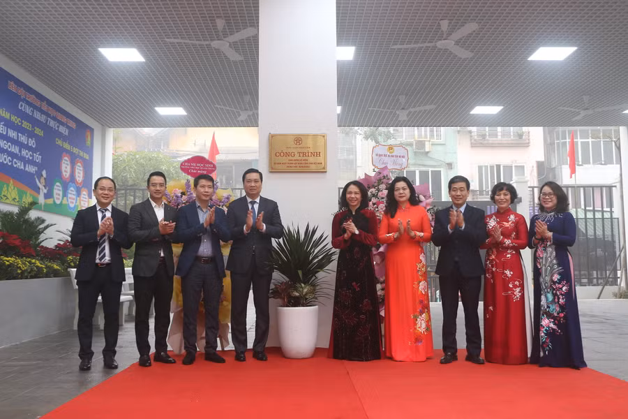 Đây là công trình chào mừng 94 năm ngày thành lập Đảng và chào đón xuân Giáp Thìn 2024. Đây là công trình chào mừng 94 năm ngày thành lập Đảng và chào đón xuân Giáp Thìn 2024.