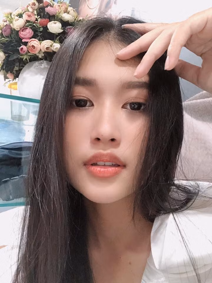 Nhan sắc đời thường của nàng hậu.