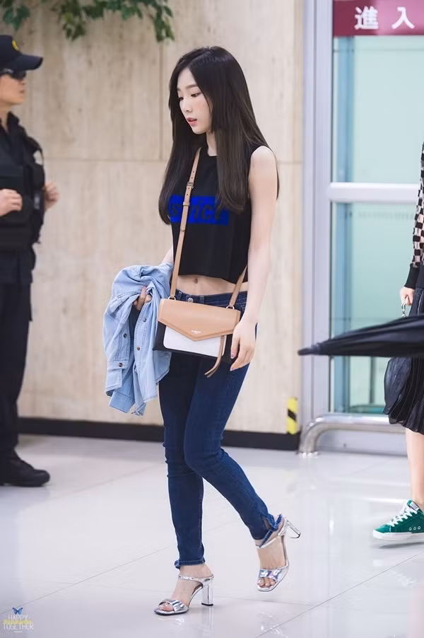30 tuổi mà không biết mặc gì cho trẻ trung, hãy học hỏi Taeyeon - SNSD ảnh 11 Empty