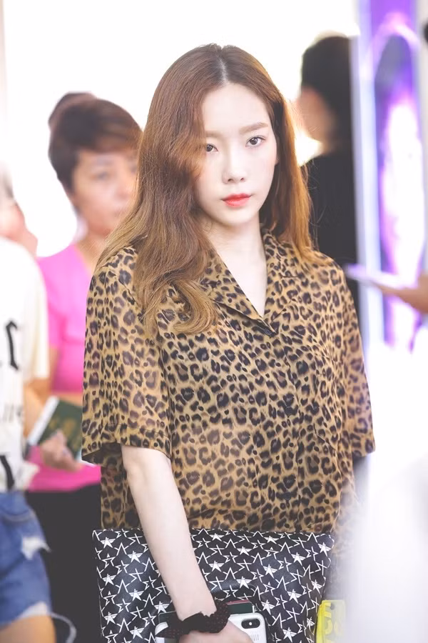 30 tuổi mà không biết mặc gì cho trẻ trung, hãy học hỏi Taeyeon - SNSD ảnh 13 Empty