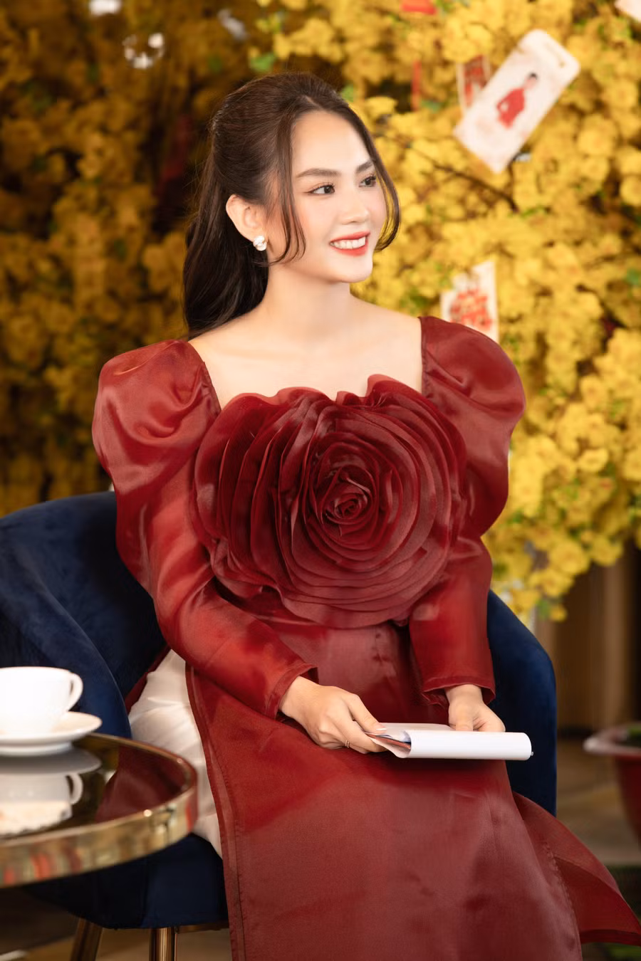 Mai Phương sẽ tự tay nấu 1000 suất ăn cho bệnh nhân nghèo, người vô gia cư của Thành phố. Mai Phương sẽ tự tay nấu 1000 suất ăn cho bệnh nhân nghèo, người vô gia cư của Thành phố.