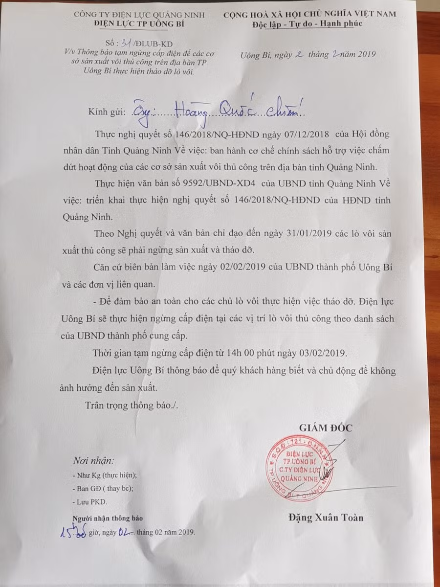 Thông báo của Điện lực TP Uông Bí gửi đến ông Chiến và một số hộ dân. Thông báo của Điện lực TP Uông Bí gửi đến ông Chiến và một số hộ dân.