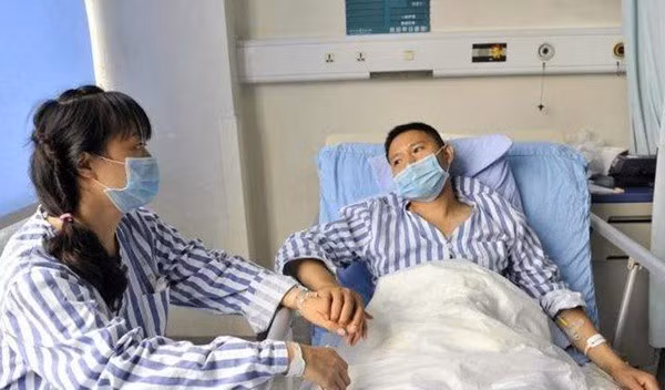 2 vợ chồng liên tiếp mắc ung thư gan không rõ lý do, thủ phạm đã ở trong nhà bếp suốt 10 năm mà không biết - Ảnh 2.