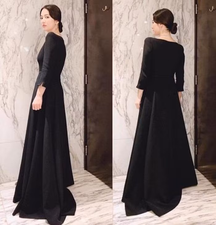 Những khoảnh khắc thời trang quá đẹp của Song Hye Kyo khiến fan "ngất lịm" ảnh 4