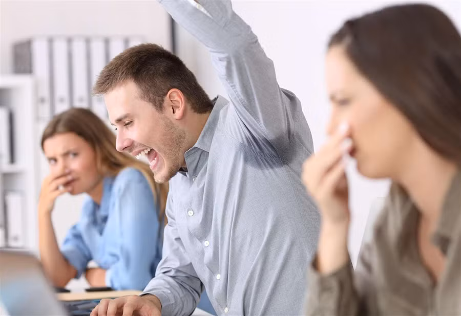 Loạt hành động “tưởng có duyên mà vô duyên đến không tưởng” ở chốn công sở - Ảnh 6. Loạt hành động “tưởng có duyên mà vô duyên đến không tưởng” ở chốn công sở - Ảnh 6.