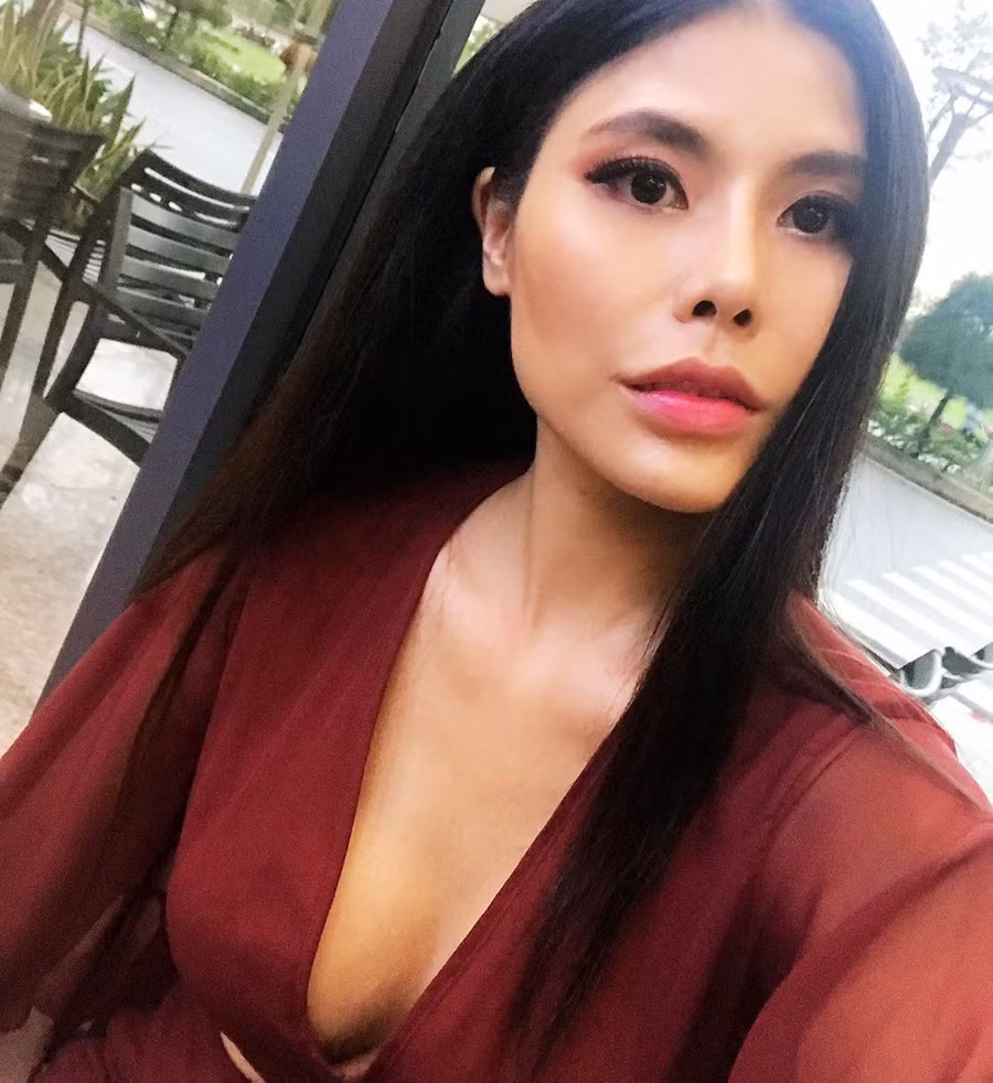 Tay chơi hàng hiệu có tiếng bóc phốt Sĩ Thanh dùng hàng nhái là ai? ảnh 3