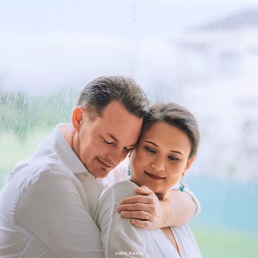 Vợ mới của chồng cũ Hồng Nhung khoe ảnh nhóc tì đáng yêu vừa chào đời-1
