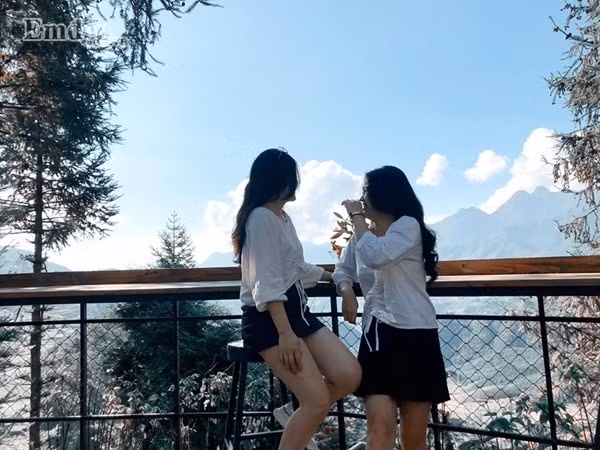 Cuộc đời phải có một cô em gái để cùng nhau diện đồ đôi đẹp như mơ đến Sa Pa du lịch