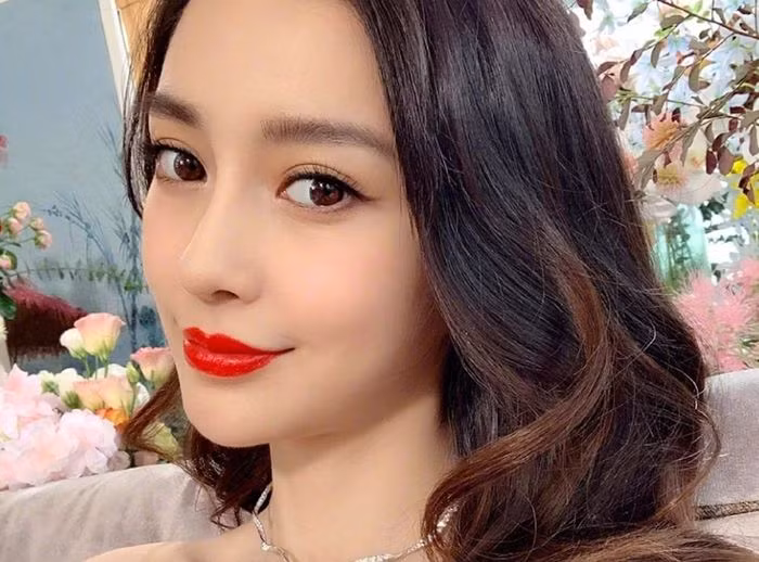 Angelababy nói về tin đồn ly hôn với Huỳnh Hiểu Minh: Thật là lố bịch, tôi xem nó như một trò cười ảnh 7