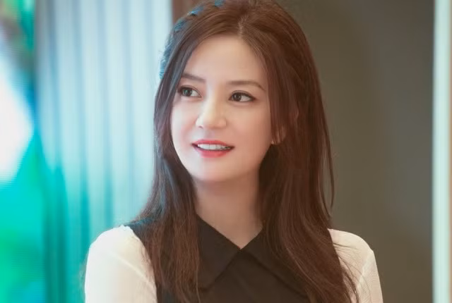 Nữ diễn viên gây xôn xao với tin đồn đã bí mật sinh con trai cho chồng đại gia.