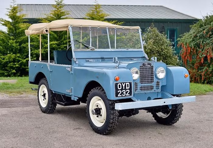 Vua off-road Land Rover Defender đã thay đổi thế nào sau 70 năm? ảnh 1 Vua off-road Land Rover Defender đã thay đổi thế nào sau 70 năm? ảnh 1