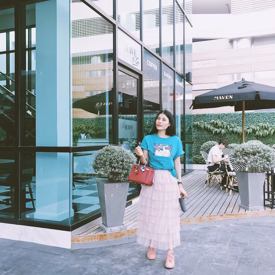 Tay chơi hàng hiệu có tiếng bóc phốt Sĩ Thanh dùng hàng nhái là ai? ảnh 11