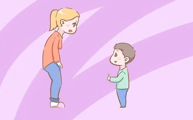 3 việc bố mẹ cần làm ngay nếu phát hiện trẻ càng lớn càng nhút nhát