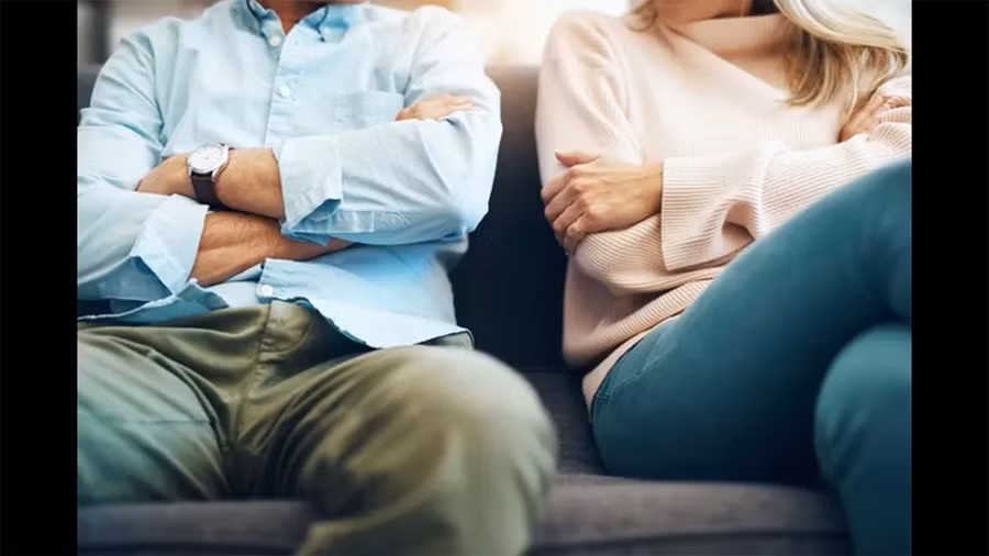 Sẽ không sao nếu bạn và đối phương có một số quan điểm khác nhau về tiền bạc. (Ảnh: ITN). Sẽ không sao nếu bạn và đối phương có một số quan điểm khác nhau về tiền bạc. (Ảnh: ITN).