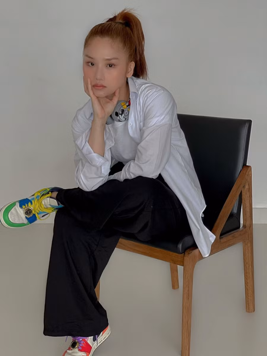 “Thất nghiệp” mùa Covid-19, Miu Lê biến nhà thành... studio ảnh 4