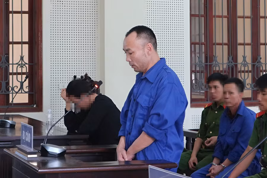 Bị cáo Nguyễn Tiến Dũng tại phiên tòa. 