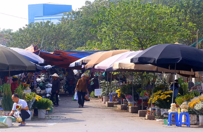 Hai mương nước sẽ cống hóa để làm đường đua F1 ở Hà Nội