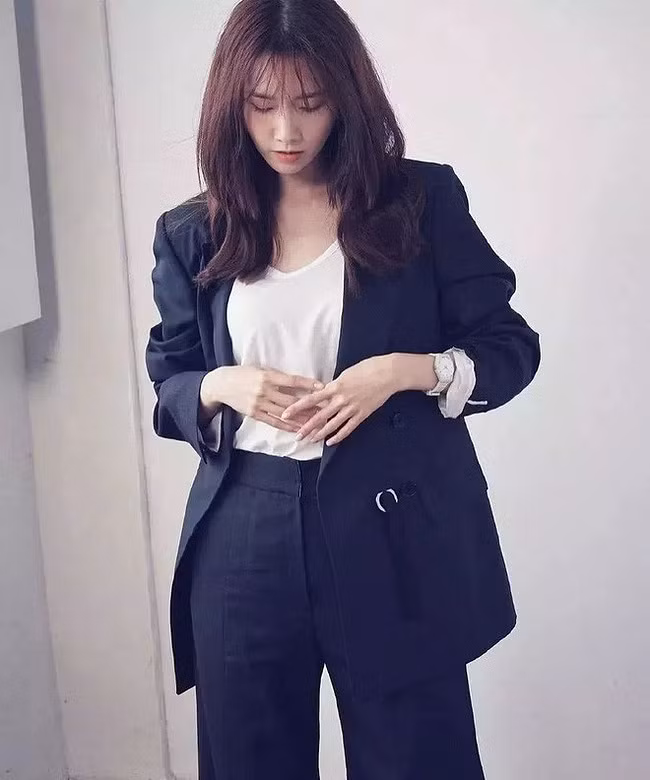sao-han-mac-blazer-5-cong-thuc-thuong-xuyen-duoc-su-dung-de-dien-that-tre-trung-chiec-ao-dung-dan-nay-1d844d