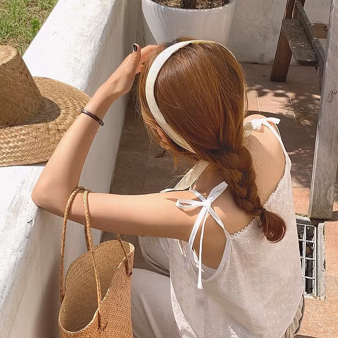 3 cách đơn giản lên đồ mát mẻ thoải mái với vải thô ảnh 2 Empty