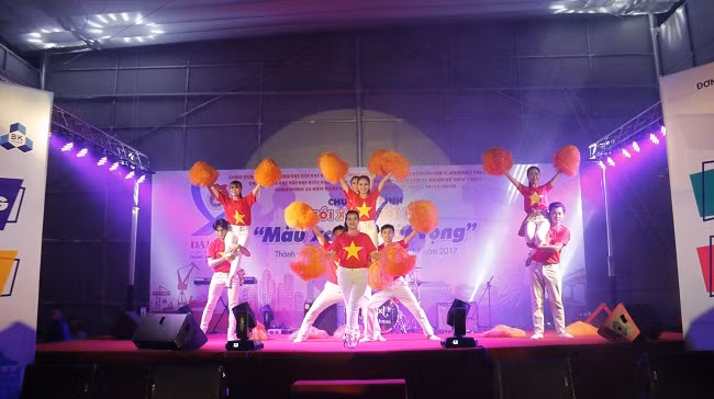  Chương trình văn nghệ 