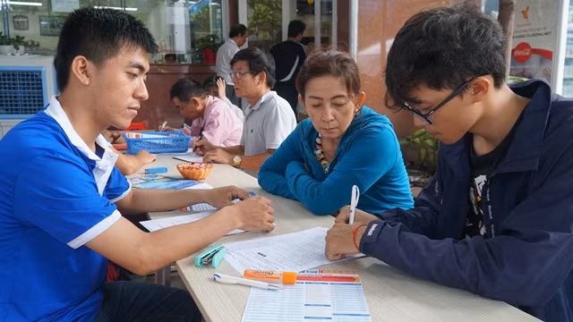 Thí sinh chọn đăng ký xét tuyển và nhập học tại Trường ĐH Nguyễn Tất Thành Thí sinh chọn đăng ký xét tuyển và nhập học tại Trường ĐH Nguyễn Tất Thành