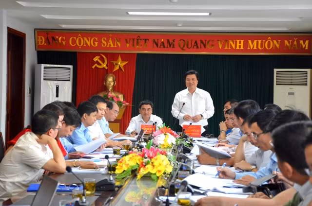 Thứ trưởng Bộ GD&ĐT Nguyễn Hữu Độ phát biểu tại buổi làm việc