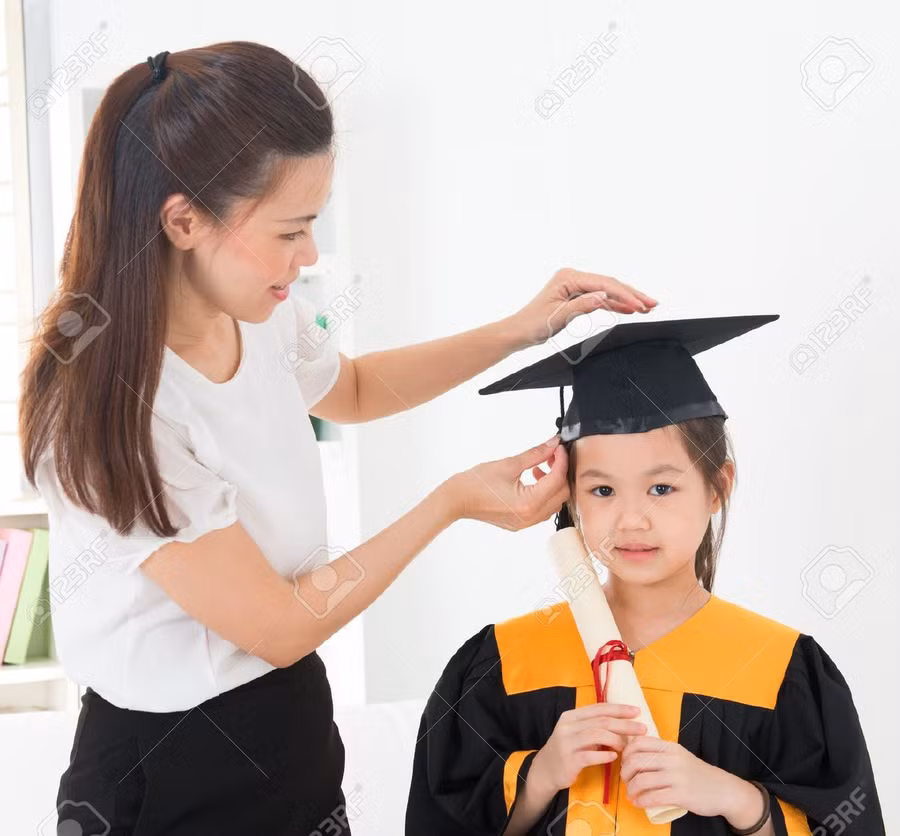 Cha mẹ gốc châu Á ở Mỹ luôn giáo dục con cái một cách nghiêm túc