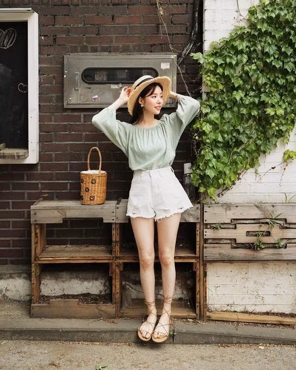 Diện lên mình gam màu dưới đây, cảm giác nóng nực sẽ biến mất ngay lập tức ảnh 12 Empty
