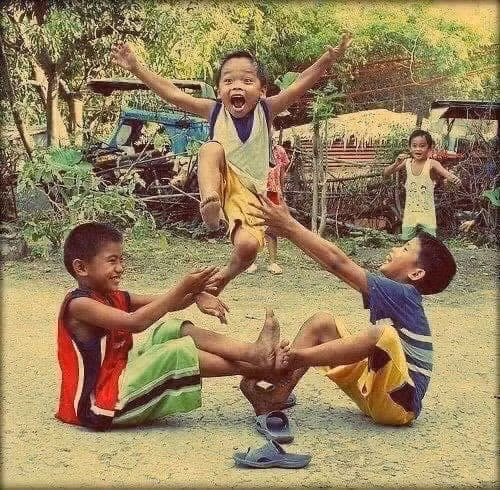 Trồng nụ, trồng hoa - thể dục thể thao nâng cao sức khỏe.