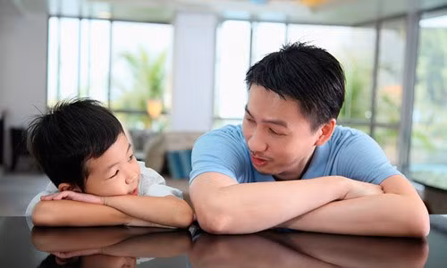 Thấy con văng tục thì đây là điều cha mẹ nên làm để con sửa đổi thay vì khẩu nghiệp với con-2