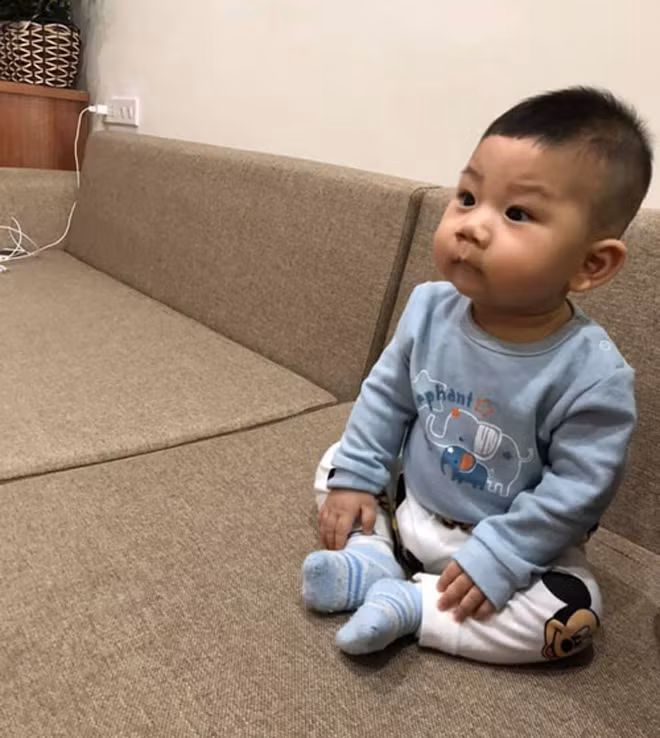 Phản ứng khó chịu của các nhóc tì khi bị "ép" chụp ảnh sống ảo hình ảnh 3 phan ung kho chiu cua cac nhoc ti khi bi "ep" chup anh song ao hinh anh 3