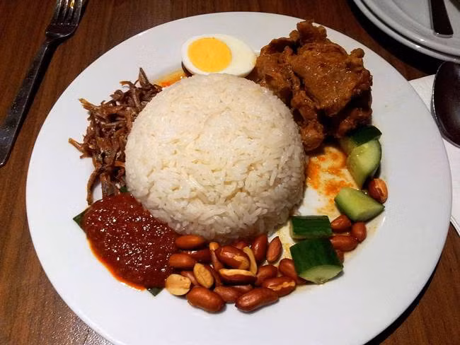 cap vo chong ban com ngon nuc tieng, kiem 2,2 ty/thang khien ai cung ne hinh anh 2