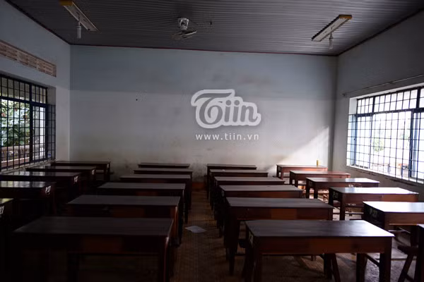 Ngày đi học, H