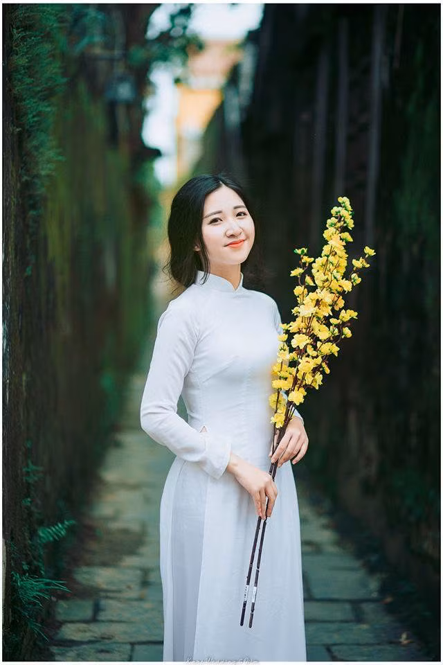 Nữ sinh Đà thành “tỏa nắng” giữa lòng phố Hội ảnh 11