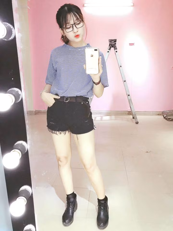 Nữ sinh FPT khiến nhiều chàng trai “nhìn là yêu“ ảnh 8 Nữ sinh FPT khiến nhiều chàng trai “nhìn là yêu“ ảnh 8