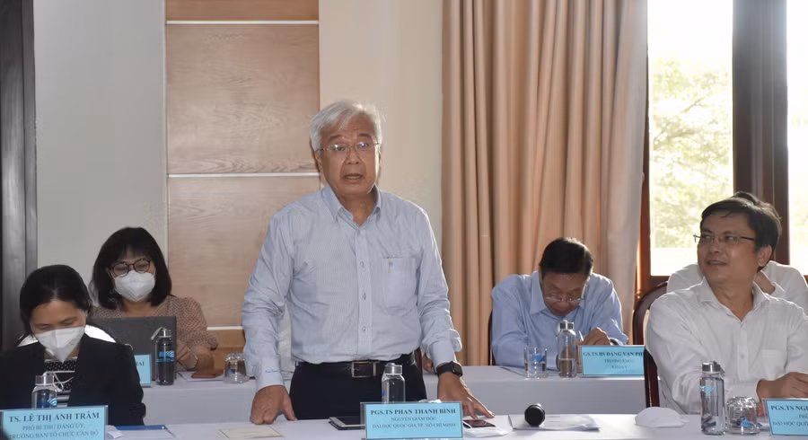 Ông Phan Thanh Bình- nguyên Chủ nhiệm Ủy ban Văn hóa, Giáo dục, Thanh thiếu niên và Nhi đồng của Quốc hội phát biểu